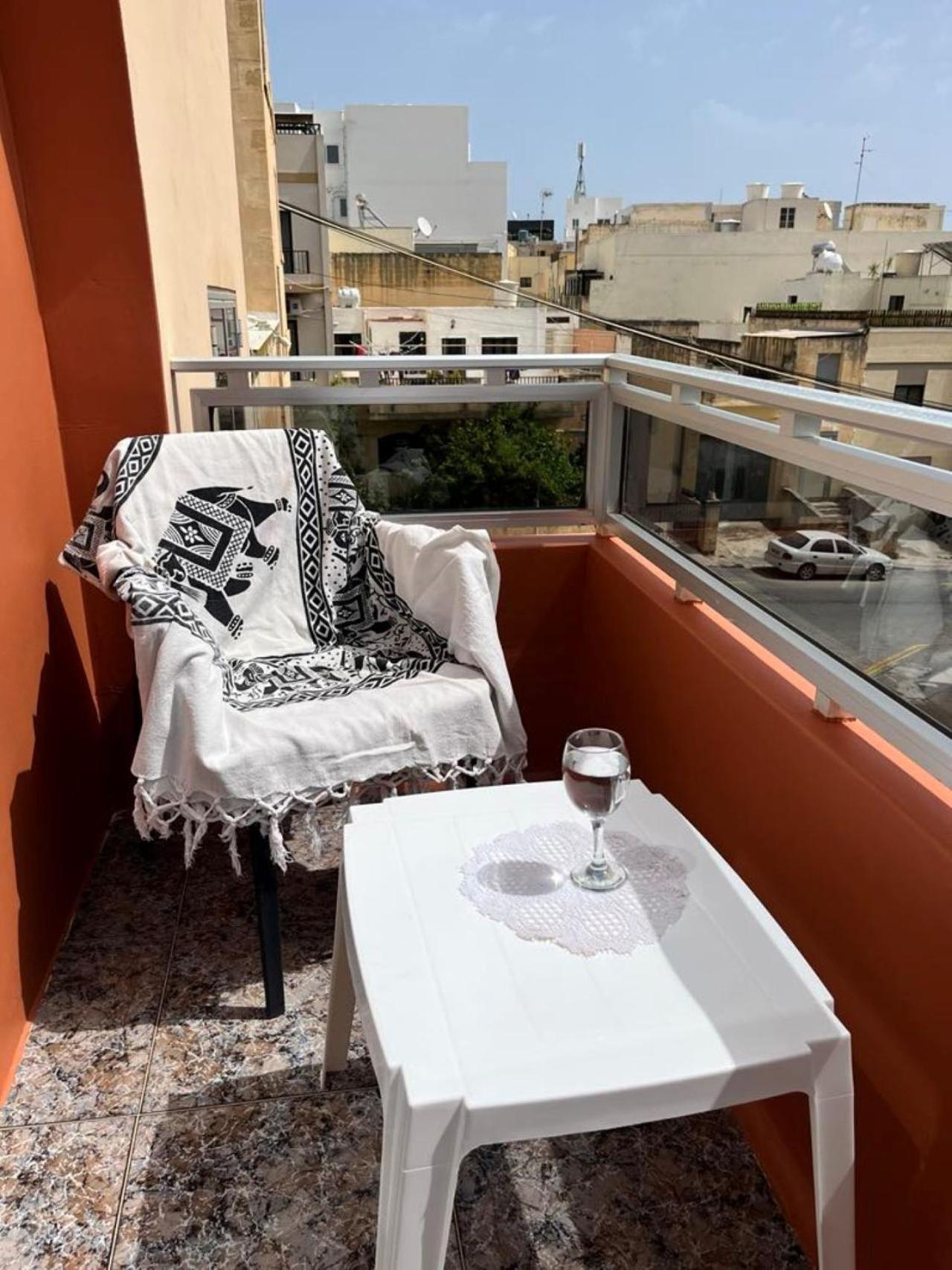 2 Bedroom Birzebbugia Lägenhet *